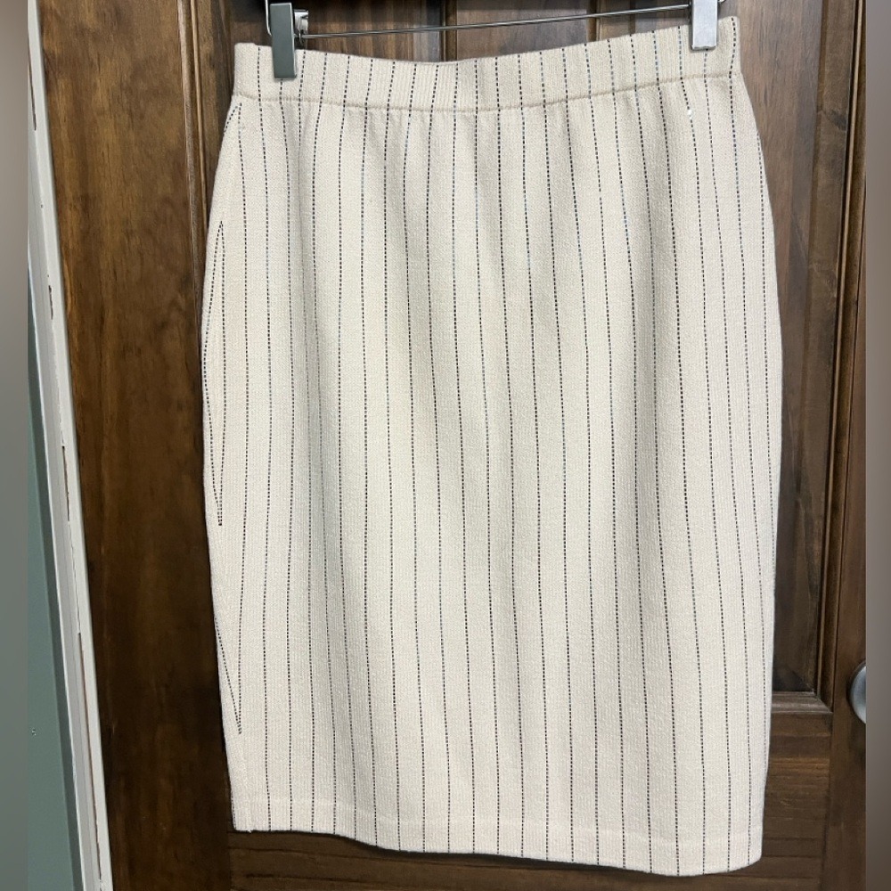 St. John Evening Knit Skirt Size 4 Ivory Black Pinstripe metallic Santana Knit